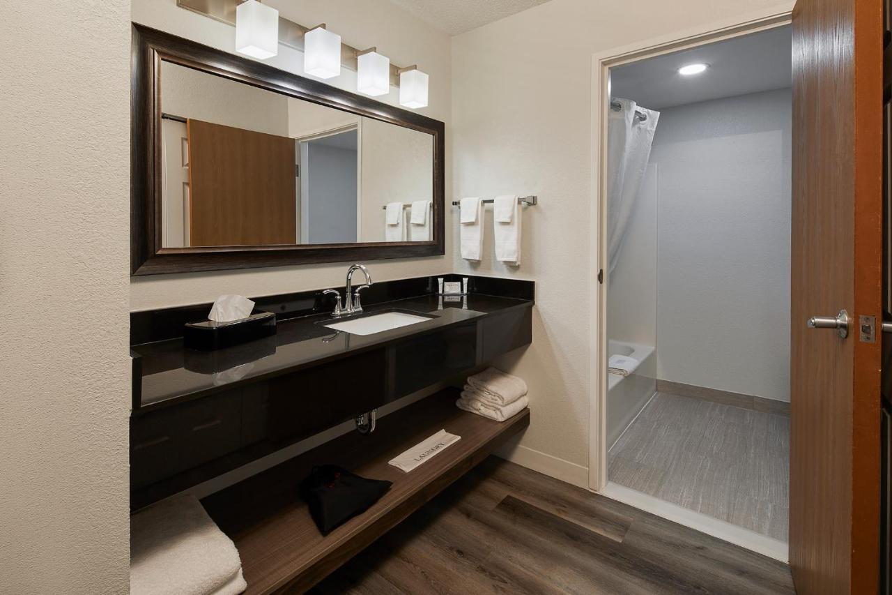 Hotel Wave At Rehoboth Beach Bagian luar foto
